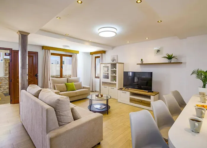 Fayna By * 卡门港