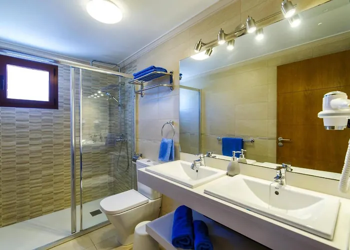 Fayna By 别墅 卡门港